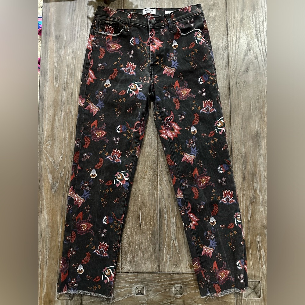 Kensie Vintage Luxe Jeans - Picture 3 of 13